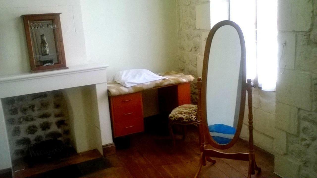 La Maison De L'Aubepin Saint-Savinien Εξωτερικό φωτογραφία
